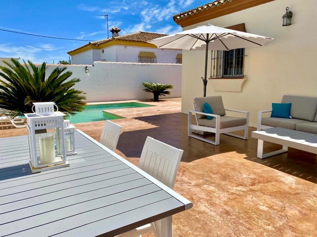 Coral Villa Chiclana de la Frontera Exterior photo