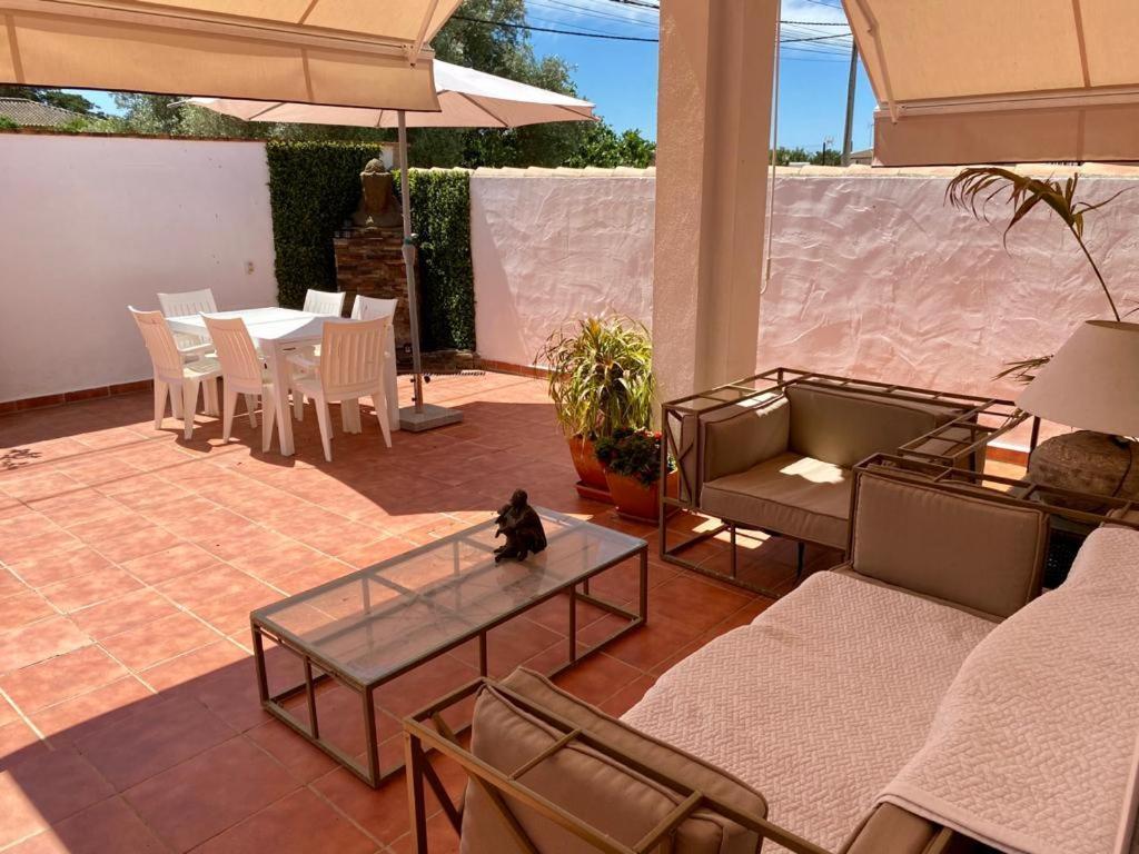 Coral Villa Chiclana de la Frontera Exterior photo